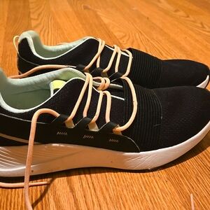 Charged Breathe Lace Running Shoes